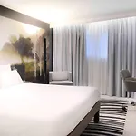 Novotel Cote De Nacre Hotel Caen