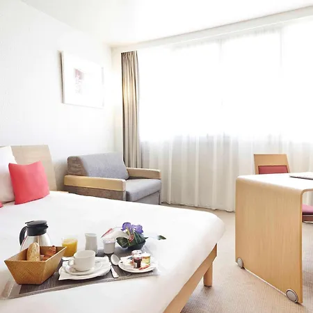 Отель Novotel Cote De Nacre Кан