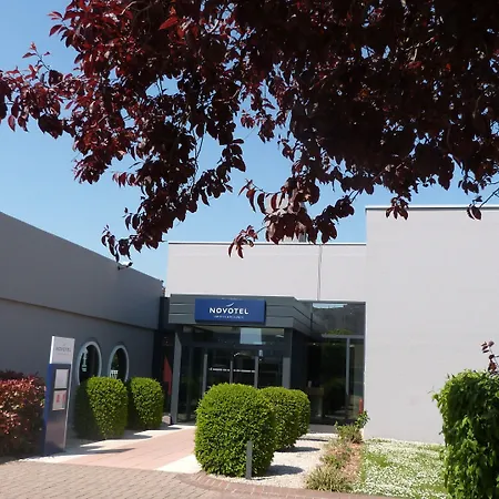 Отель Novotel Cote De Nacre