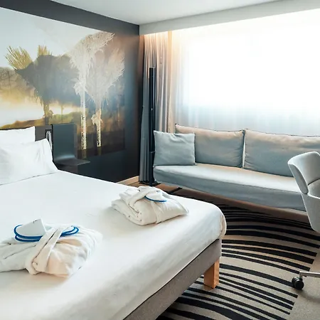 Novotel Cote De Nacre Hotell