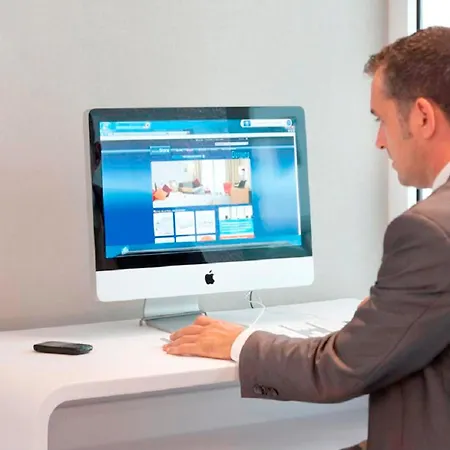 Novotel Cote De Nacre Отель Кан