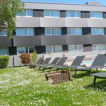 Отель Novotel Cote De Nacre 4*