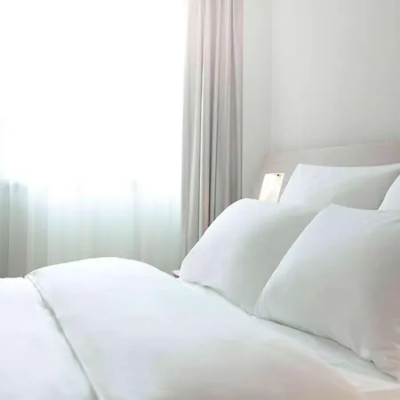 Hotell Novotel Cote De Nacre 4*