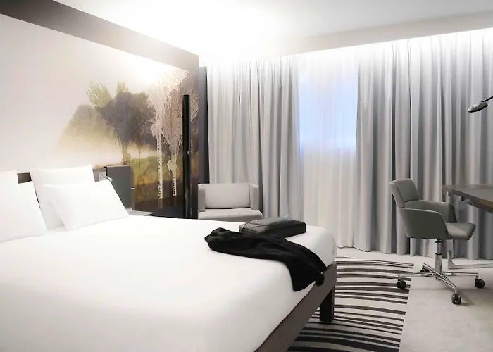 Hotel Novotel Côte De Nacre 4*