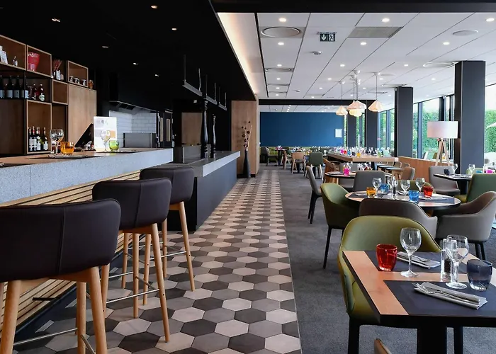 Novotel Cote De Nacre Отель Кан