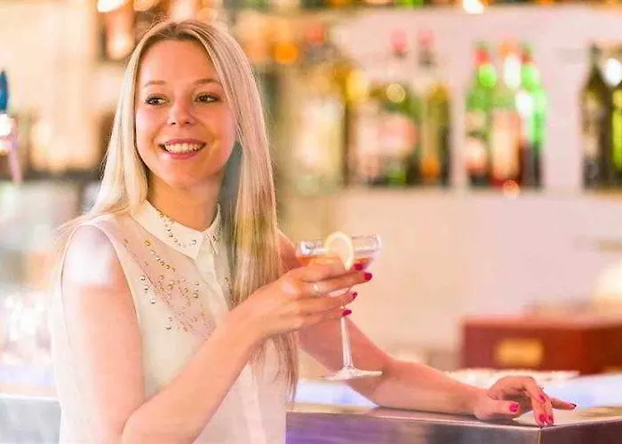 Novotel Cote De Nacre Отель Кан