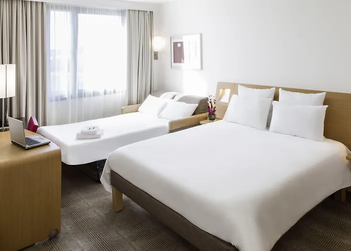 Отель Novotel Cote De Nacre Кан