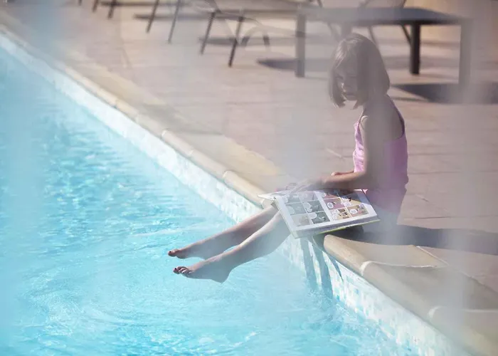 Novotel Cote De Nacre Отель Кан