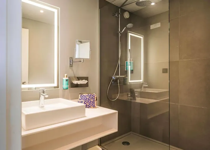 Novotel Côte De Nacre 4*